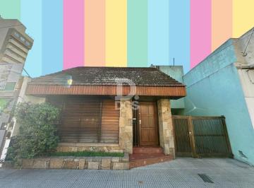 Casa · 217m² · 4 Ambientes · Casa Para 2 Familias en Venta en Remedios de Escalada