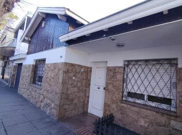 Casa de 4 ambientes, Quilmes · Casa de 4 Ambientes con Garage y Quincho, Bernal Centro