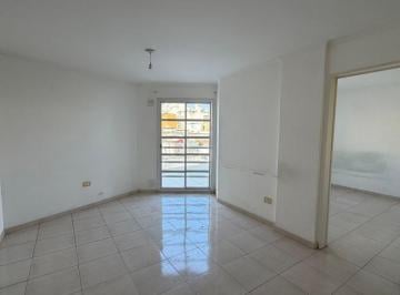 Departamento de 3 ambientes, Córdoba · Alquilo Dpto 1 Dorm. 3°piso. Alberdi (Zona Central de Policia). Expensas Bajas