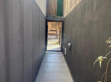 Casa · 51m² · 3 Ambientes · Juan B Justo Al 1000 Venta Casa Pasillo 2 Dorm. en Alberdi - Rosario