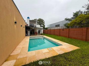 Casa · 300m² · Cf1389 - Casa - 2 Dorm. - Av Lavalle y Blas Parera