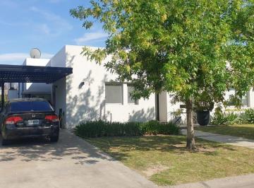 Casa · 139ha · 4 Ambientes · 2 Cocheras · Casa en Venta en San Francisco, Villanueva, Tigre