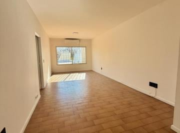 Departamento · 97m² · 5 Ambientes · 1 Cochera · Openhouse Vende Cómodo Departamento en La 6ta Sección
