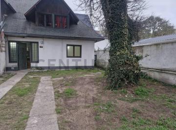 Departamento · 30m² · 1 Ambiente · Alquiler Anual en Villa Gesell Monoambiente en Zona Centro