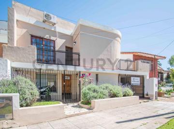 Casa · 189m² · 6 Ambientes · 1 Cochera · Venta de Casa en Tigre Residencial