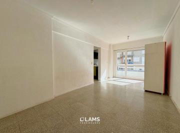 Departamento · 30m² · 1 Ambiente · Monoambiente en Alquiler 24 Meses - con Balcon Al Frente - Plaza Colón