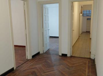 Departamento de 8 ambientes, Córdoba · Oportunidad Antiguo!