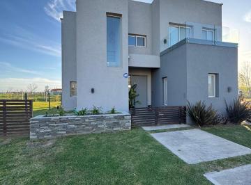 Casa · 190m² · 5 Ambientes · 2 Cocheras · Casa en Alquiler Vila Marina Villanueva, Tigre