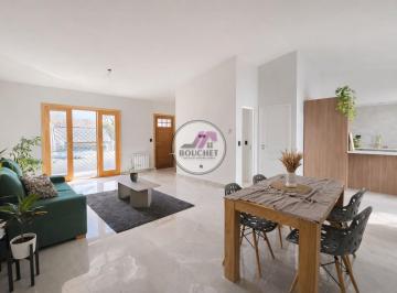 PH · 108m² · 3 Ambientes · 1 Cochera · Casa PH 3 Ambientes con Cochera y Parque en Venta Nueva Pompeya
