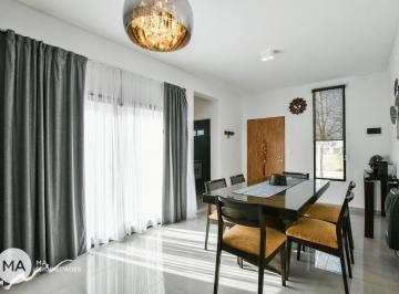 Casa · 125m² · 4 Ambientes · Casa 2 Dorm. con Pileta - Tierra de Sueños 3 - Roldan | Venta