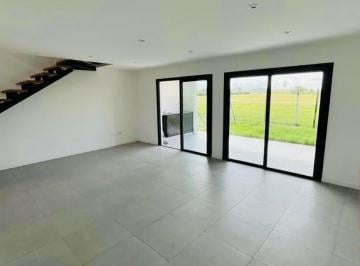 Casa · 146m² · 4 Ambientes · 2 Cocheras · Acquavista 3 Dorm. 3 Baños a Estrenar
