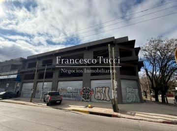 Local comercial · 331m² · 2 Ambientes · Local en Alquiler Moreno