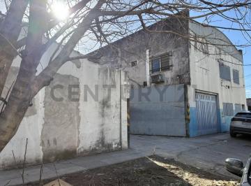 Depósito · 200m² · Deposito Industrial con Acceso Vehicular
