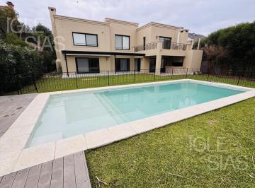 Casa · 339m² · 6 Ambientes · 2 Cocheras · Casa en Venta en Los Castores, Nordelta