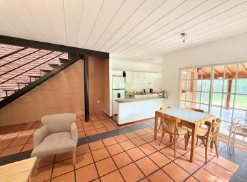 Casa · 102m² · 4 Ambientes · 5 Cocheras · Venta Casa 4 Amb con Jardin en Pilar