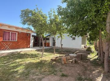 Casa · 360m² · 3 Ambientes · Casa en Venta - Plottier