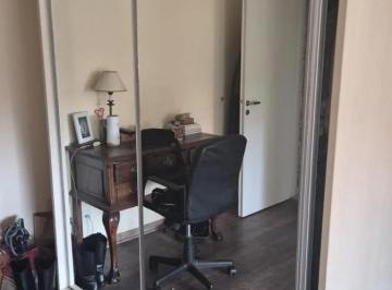 Casa · 225m² · 8 Ambientes · Casa en Venta - 3 Dorm. 3 Baños - 441.05 m - Paternal
