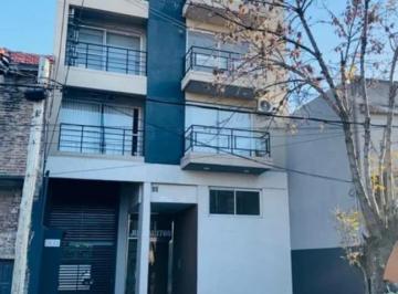 Departamento · 60m² · 2 Ambientes · 1 Cochera · Departamento Loft en Planta Baja con Cochera