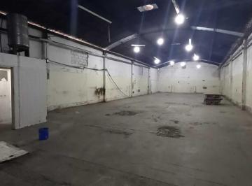 Bodega-Galpón · 340m² · Galpón de 340 m² en Alquiler en Quilmes Oeste, Quilmes, G. B. a. Zona Sur