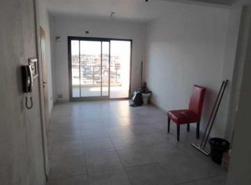 Departamento · 48m² · 2 Ambientes · Piso 2 Ambientes con Balcon Terraza y Sin Expensas en Alquiler en Valentín Alsina, Lanús
