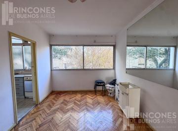 Departamento · 42m² · 2 Ambientes · 2 Ambientes Luminoso con Cocina Independiente – Apto Profesional – Flores
