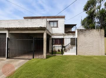 Departamento · 141m² · 3 Ambientes · En Venta - Complejo de 5 Deparatmentos con Renta en Funcionamiento Zona Zacagnini