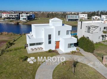 Casa · 149m² · 6 Ambientes · 2 Cocheras · Casa en Venta Al Agua 5 Ambientes Barrio El Naudir Aguas Privadas | Maroto Propiedades