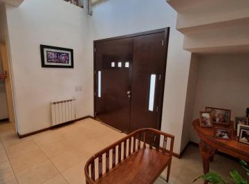 Casa · 400m² · 9 Ambientes · 4 Cocheras · Exclusiva Propiedad en Venta en Country Ayres del Sur