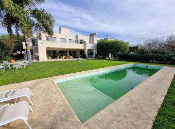 Casa · 400m² · 9 Ambientes · 4 Cocheras · Exclusiva Propiedad en Venta en Country Ayres del Sur