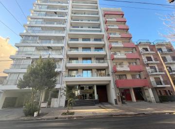 Departamento · 73m² · 3 Ambientes · 1 Cochera · Semipiso de 2 Dorm. en Venta en La Plata