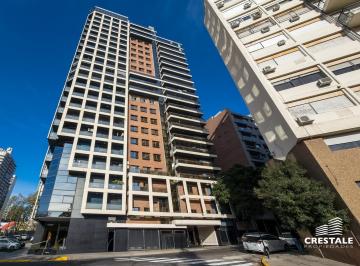Departamento · 135m² · 5 Ambientes · 1 Cochera · Venta / Permuta - Departamento 3 Dorm. con Patio Exclusivo y Cochera - Martin, Rosario.