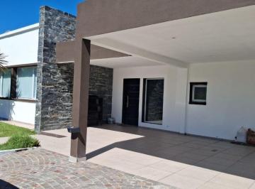 Casa de 4 ambientes, Esteban Echeverría · Venta Casa Barrio Santa Juana, Quincho, Pileta, Parrilla.