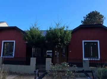 Local comercial de 3 ambientes, San Martín de los Andes · Casa Histórica 1924 en Alquiler Apta Oficina/local Comercial