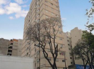 Departamento · 60m² · 3 Ambientes · 3 Ambientes / Alquiler / Flores