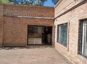 Casa · 163m² · 6 Ambientes · 3 Cocheras · Casa Quinta con Pileta Barrio Cerrado Olmos La Plata