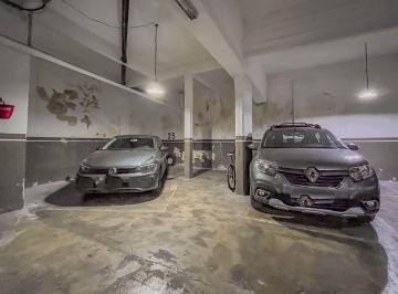 Garage · 10m² · Venta Cochera Fija en Microcentro Porteño