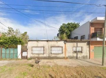 Casa · 95m² · 3 Ambientes · Venta de Casa Refaccionar Pte Derqui Escritura