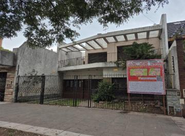 Casa de 6 ambientes, Floresta · Genética Privilegiada Monumental Casona de Los Años Setenta