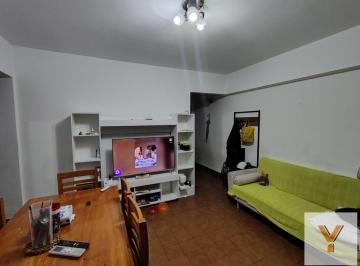 Departamento · 85m² · 3 Ambientes · Departamento en Alquiler - 2 Dorm. 1 Baño - 95 m - Chacarita