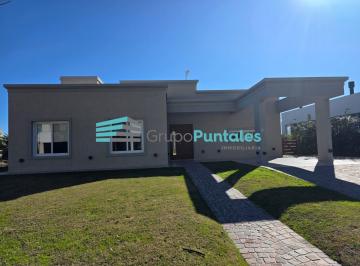 Casa · 125m² · 4 Ambientes · 2 Cocheras · Casa a Estrenar en Santa Ines con 3 Dorm. y Hermoso Lote de 700 m² Canning