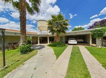 Casa · 402m² · 10 Ambientes · 4 Cocheras · Casa en Venta 5 Dorm. Barrio Privado Las Catalpas con Tour Virtual