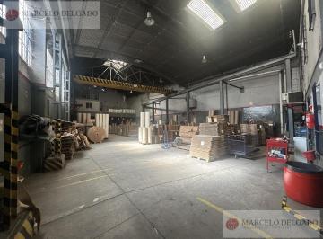 Bodega-Galpón · 680m² · Depósito en Alquiler