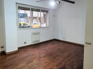 Departamento · 49m² · 3 Ambientes · Se Alquila Impecable 3 Ambientes con Patio Junín Casi Av Rivadavia. Caba.
