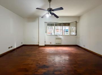 Departamento · 49m² · 3 Ambientes · Se Alquila Impecable 3 Ambientes con Patio Junín Casi Av Rivadavia. Caba.