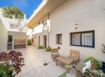 Casa · 111m² · 4 Ambientes · Casa de Pasillo, 3 Dorm., Patio, Suite, Lourdes