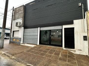 Local comercial · 449m² · 3 Ambientes · 1 Cochera · Local y Galpon con Oficinas Frente a Plaza Alen