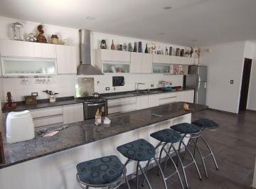 Casa · 275m² · 6 Ambientes · 3 Cocheras · Casa Challao Nuevas Quintas, 4 Dorm., 3 Baños, Pileta, Acepta Permuta, Finanaciación