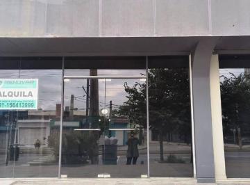 Local comercial · 100m² · Local en Alquiler en Av Fuerza Aerea