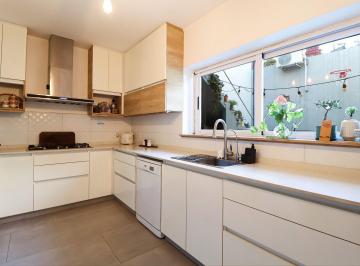 Casa · 137m² · 3 Ambientes · Venta Casa 3 Amb C/ Patio y Terraza en Montecastro