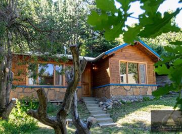 PH · 81m² · 2 Ambientes · 1 Cochera · Cabañas en Venta en San Martín de Los Andes